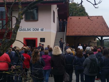 Gasilke na posvetu v PGD Bela Cerkev